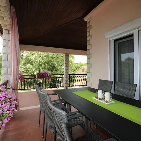 Luna Comfortable Holiday Holiday home